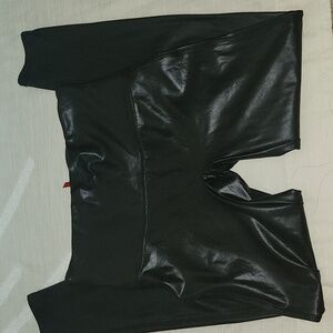 SPANXshape™ Faux LeatherLeggings size xl